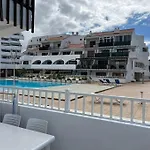アパート Parque Royal アデヘ